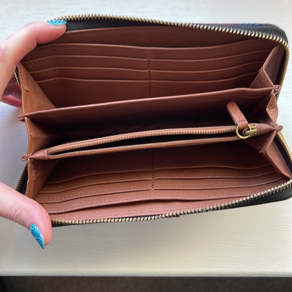 FOSSIL Wallet - Picture 3 of 3